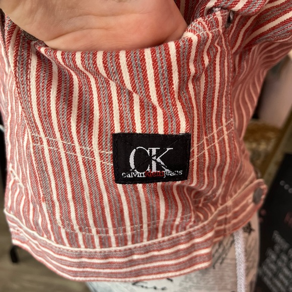 Calvin Klein Red Striped Sleeveless Vest - Picture 2 of 7